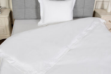 Ekskluzīva gultas veļas komplekts segas pārvalks un spilvendrāna balts 100% bambuss 220x220cm/50x60cm 300TC | Siexa DCPC2202201