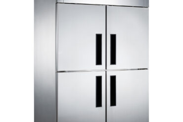 B KATEGORIJAS Komerciālais Saldētājs Nerūsējošā Tērauda Vertikālais Skapis ar 2 Dalītām Durvīm 1200 Litri Ventilatora Dzesēšana | Adexa D10DF B GRADE