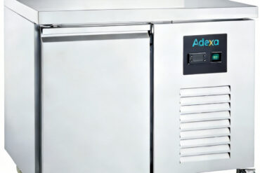 Komerciālais atdzesētais letes skapis ar 1 durvīm GN1/1 aizmugures aizsargu | Adexa DRGN1200TN