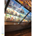 Komerciālais kūku skaitītājs Taisnas priekšpusē 2 plaukti 900x700x1200mm Nerūsējošais tērauds un melns | Adexa HL900B2 - Image 3